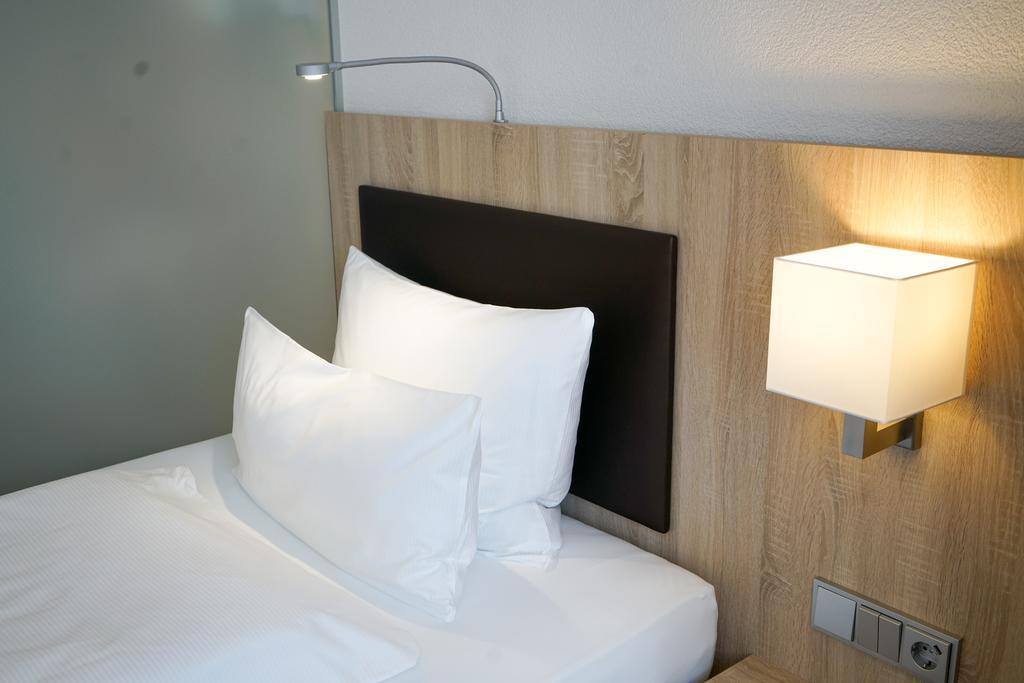 Hotel Go2Bed Weil Am Rhein - Basel الغرفة الصورة